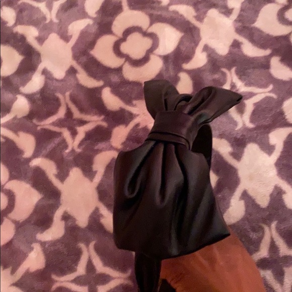 2 black headbands with a stylish big black bow ‼️ - Picture 7 of 7